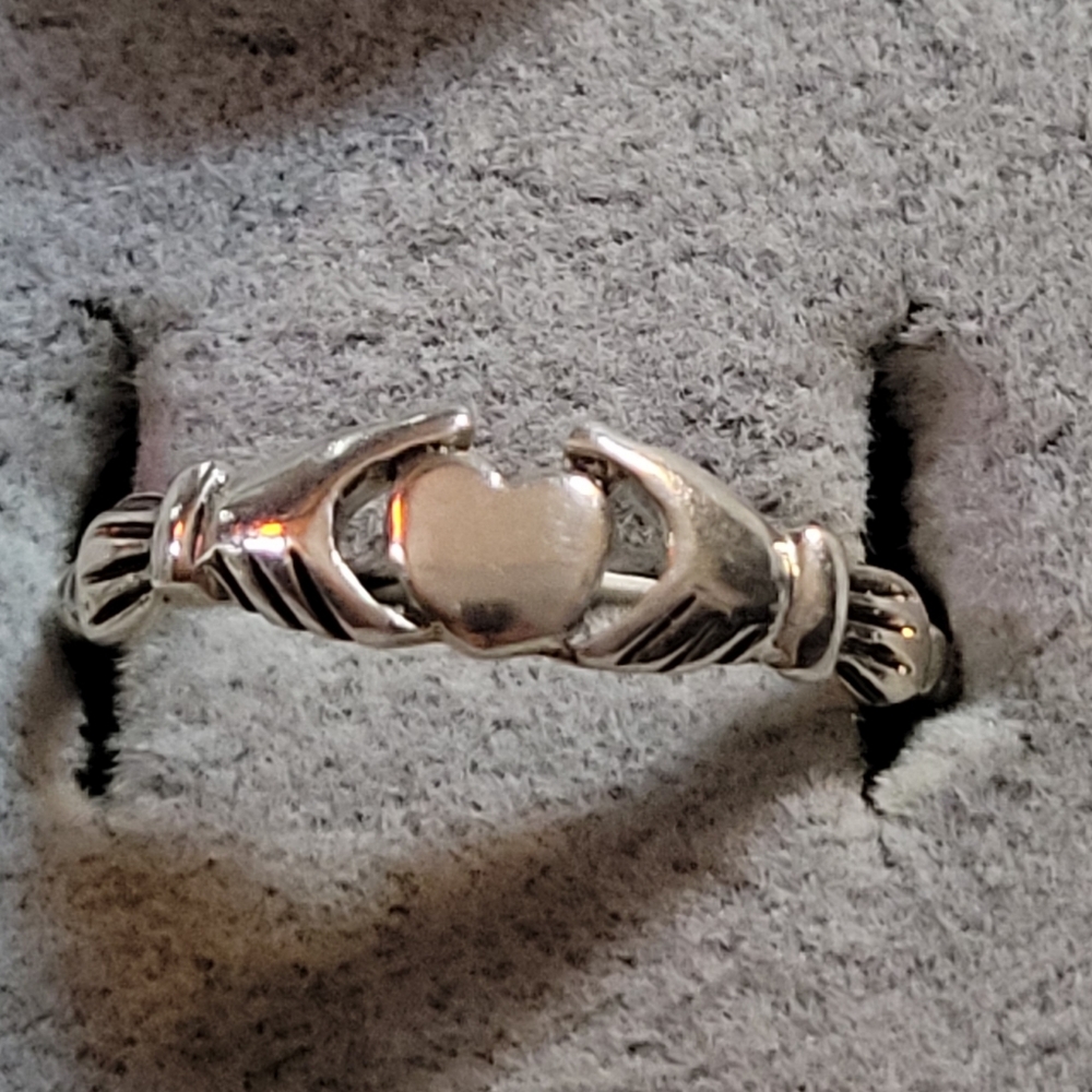 925 Silver Small Claddagh Ring